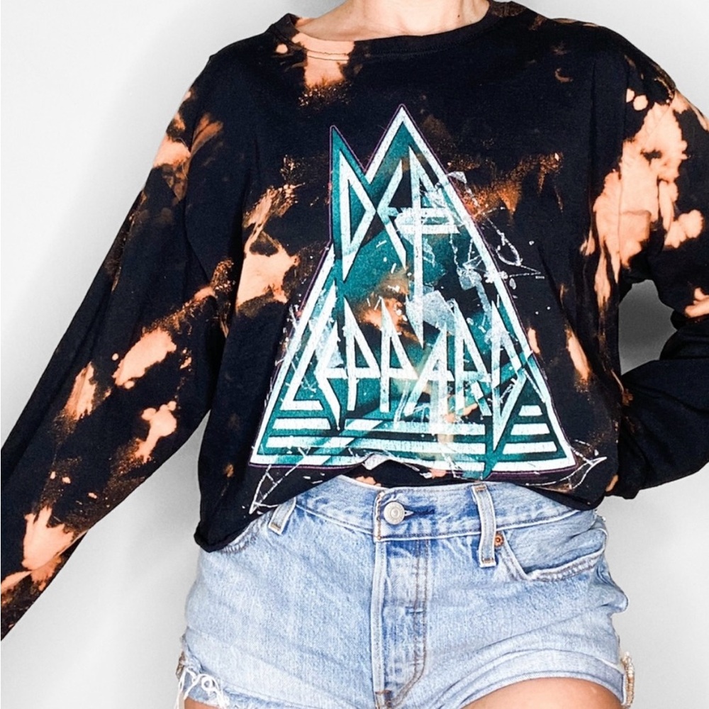 Bleached Out Def Leppard Crop Top